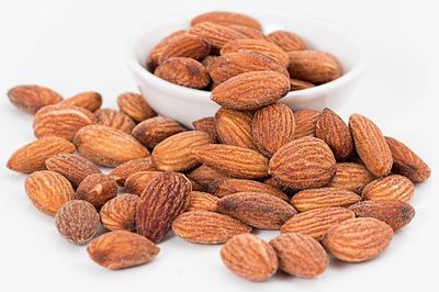 gesunde ernährung einfach erklärt: tipps für eine ausgewogene lebensweise